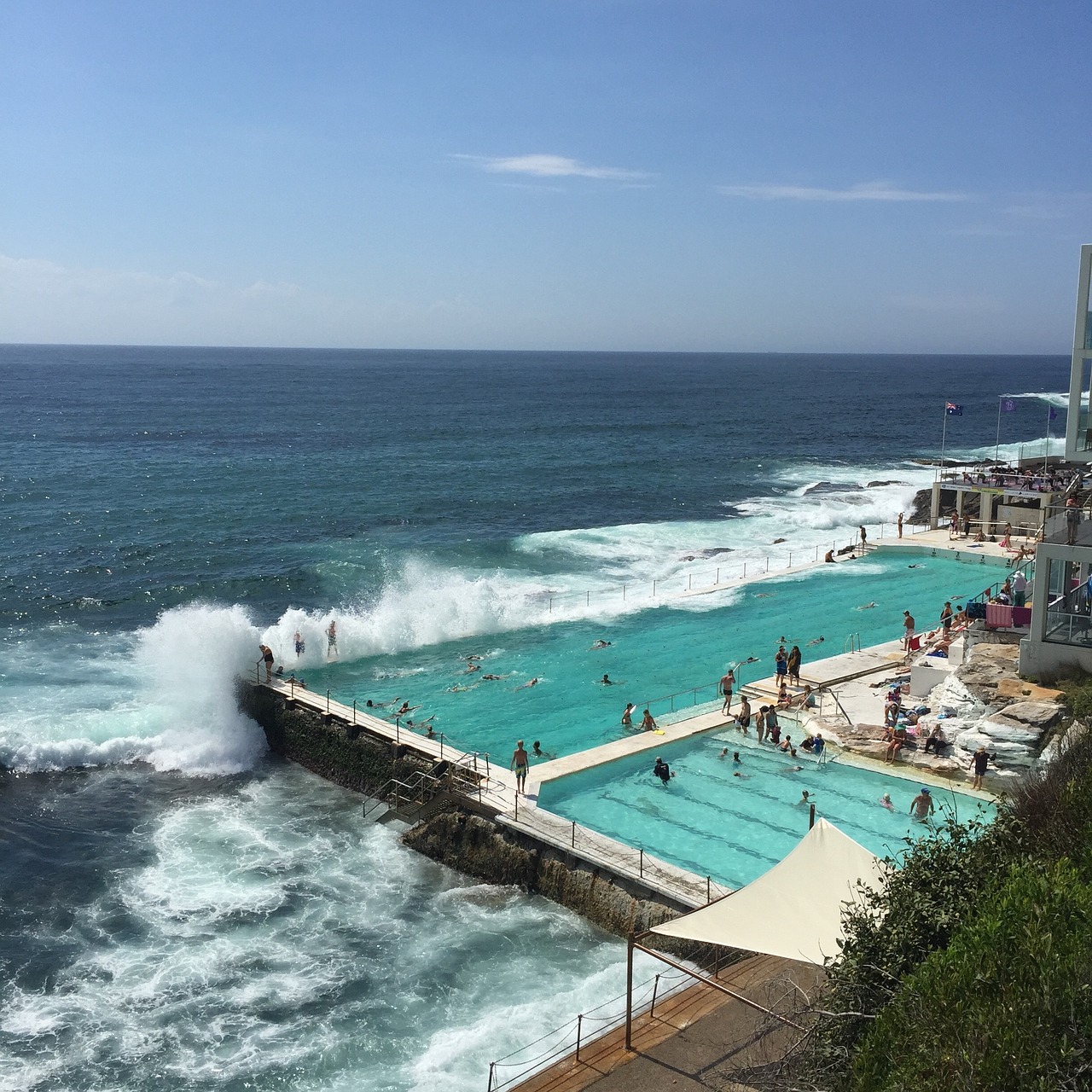 Bondi Beach Pool is one of the relaxing activities in Sydney. Discover what to do in Sydney and insider tips for Sydney from a local from this ultimate guide to Sydney. #sydney #sydneytrip #sydneyattractions #sydneyaustralia #australiatravel #sydneytravel