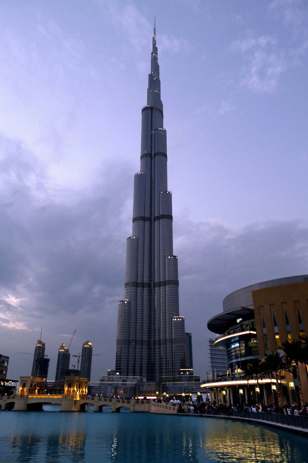 Burj Khalifa is one of the top things to see for free in Dubai. Find out what to do in Dubai on a budget with this guide to the free things to do in Dubai.