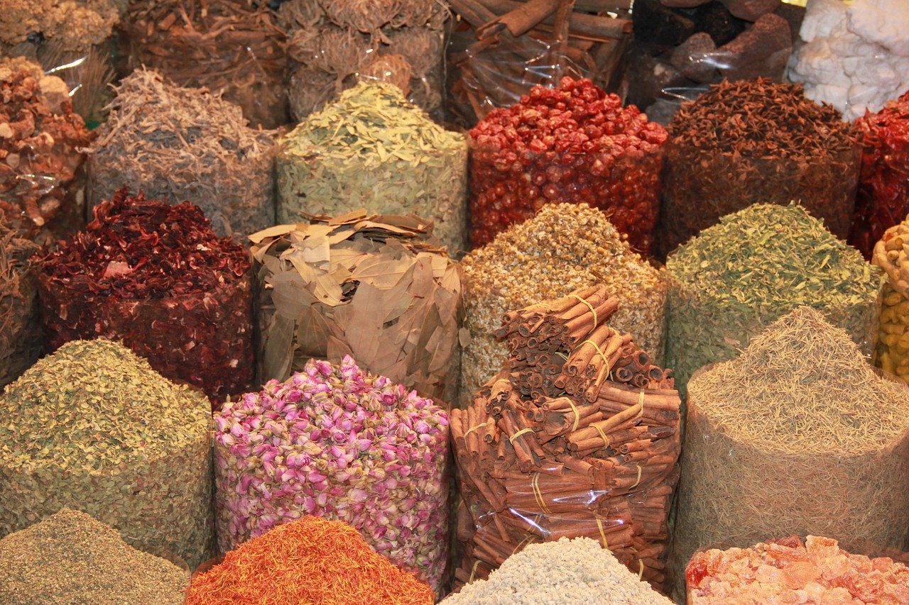 The Spice Souk is one of the best free things to do in Dubai. Discover more places to visit for free in Dubai from this article.