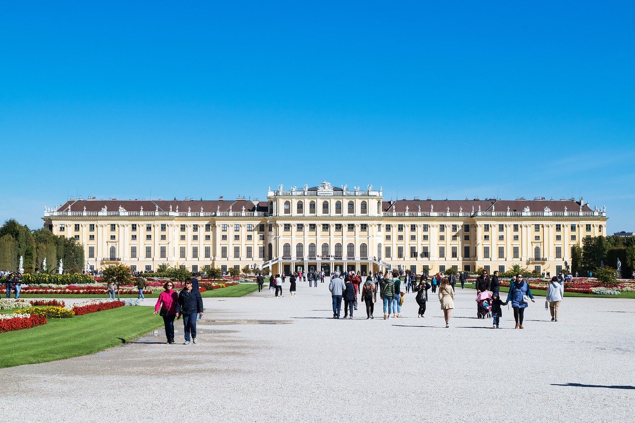 Must-visit tourist attractions in Europe. Discover the best places to visit in Europe