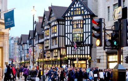 3-day itinerary in London exploring the City, the West End, and the Royals