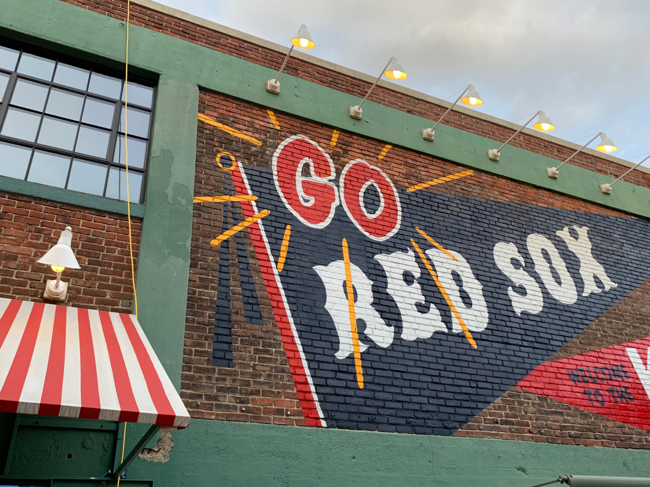Fenway Stadium, home to Red Sox, is one of the best places to visit in Boston. Discover the top Boston landmarks as well as off the beaten path things to see from this article.
