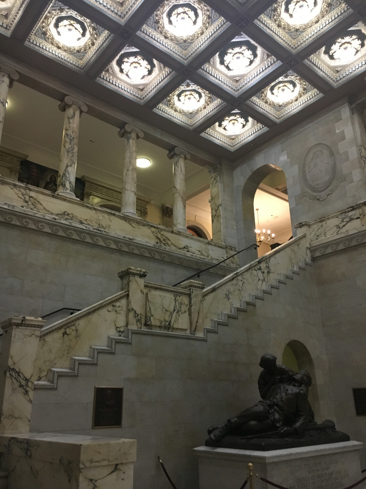 The State House is one of the best places to visit in Boston, USA. Discover 30+ Boston things to do and 25 Boston restaurants from this Boston guide