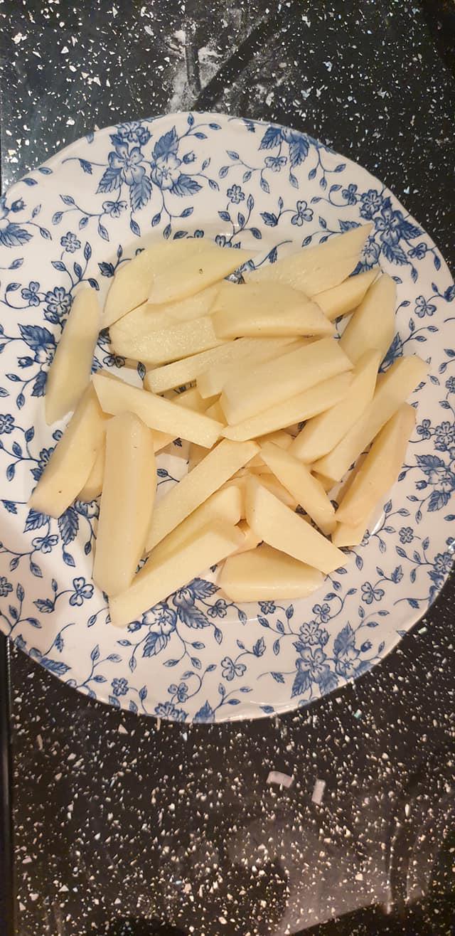 Fish and chips recipe - potatoes